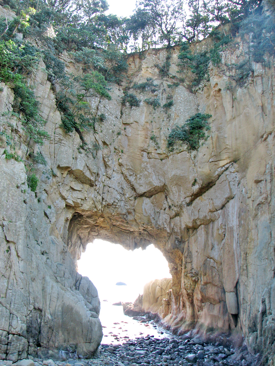 白山洞門