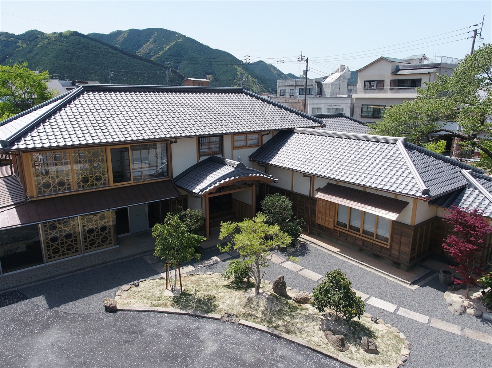 宿毛まちのえき林邸