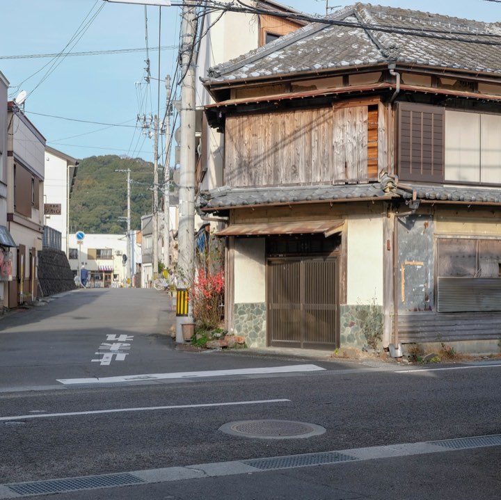 町の隅切りの写真